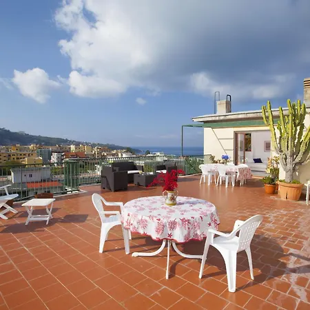 Estate4home- Maison Miramare * Сорренто
